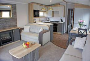 The Royal Clovelly caravan with sea views